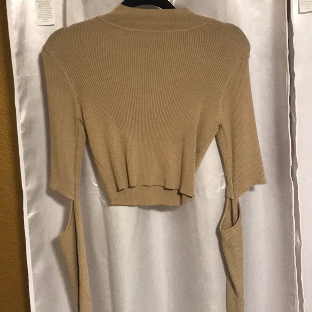 Crop Cut-off sweater